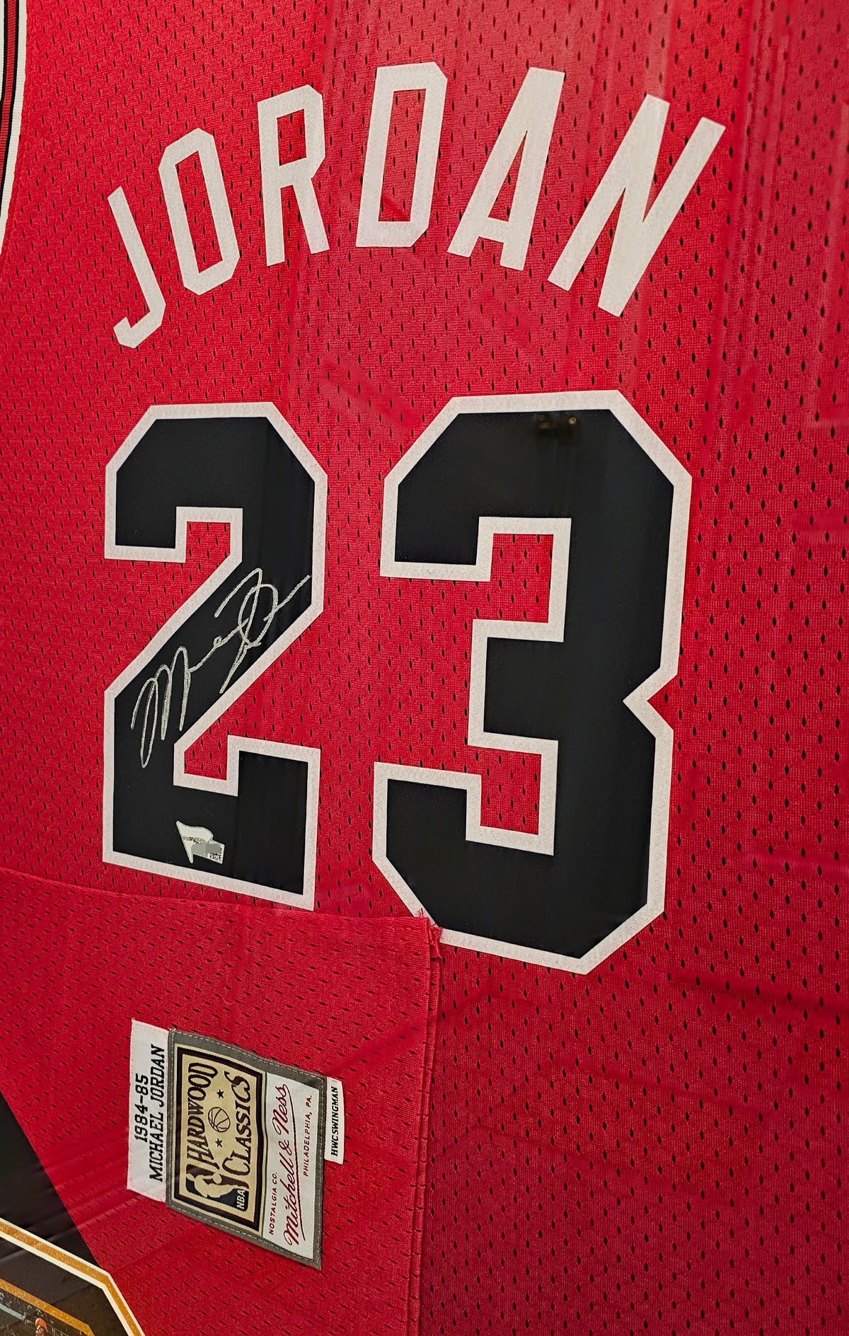 Michael Jordan Signed Framed 1984-85 Rookie-Style Jersey Fanatics Authenticated