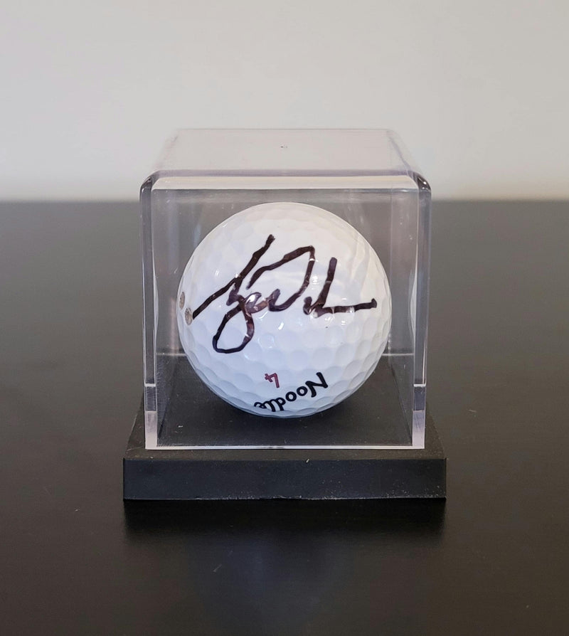 Tiger Woods Signed Autographed Golf Ball PGA w/ Hologram COA