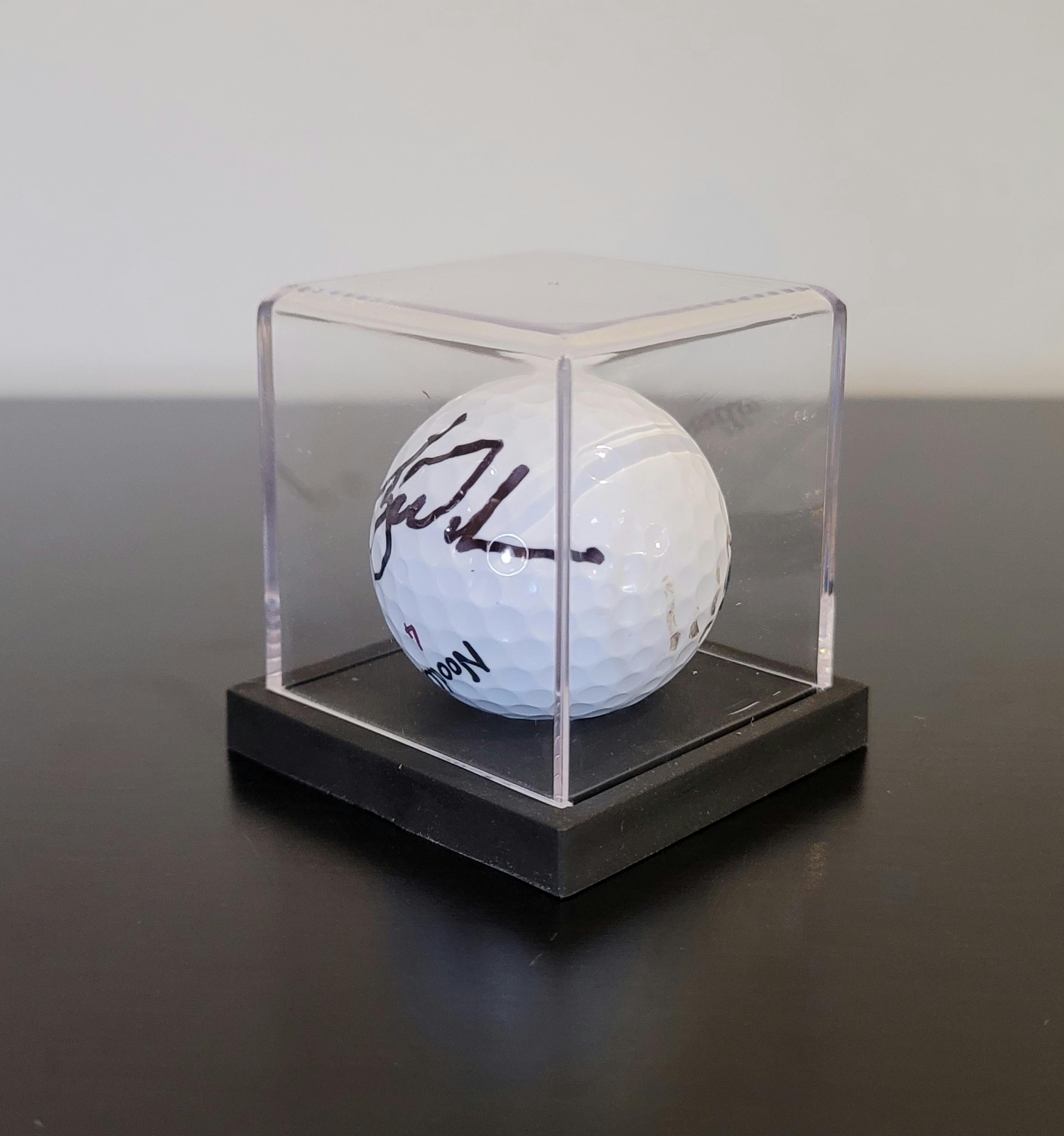 Tiger Woods Signed Autographed Golf Ball PGA w/ Hologram COA