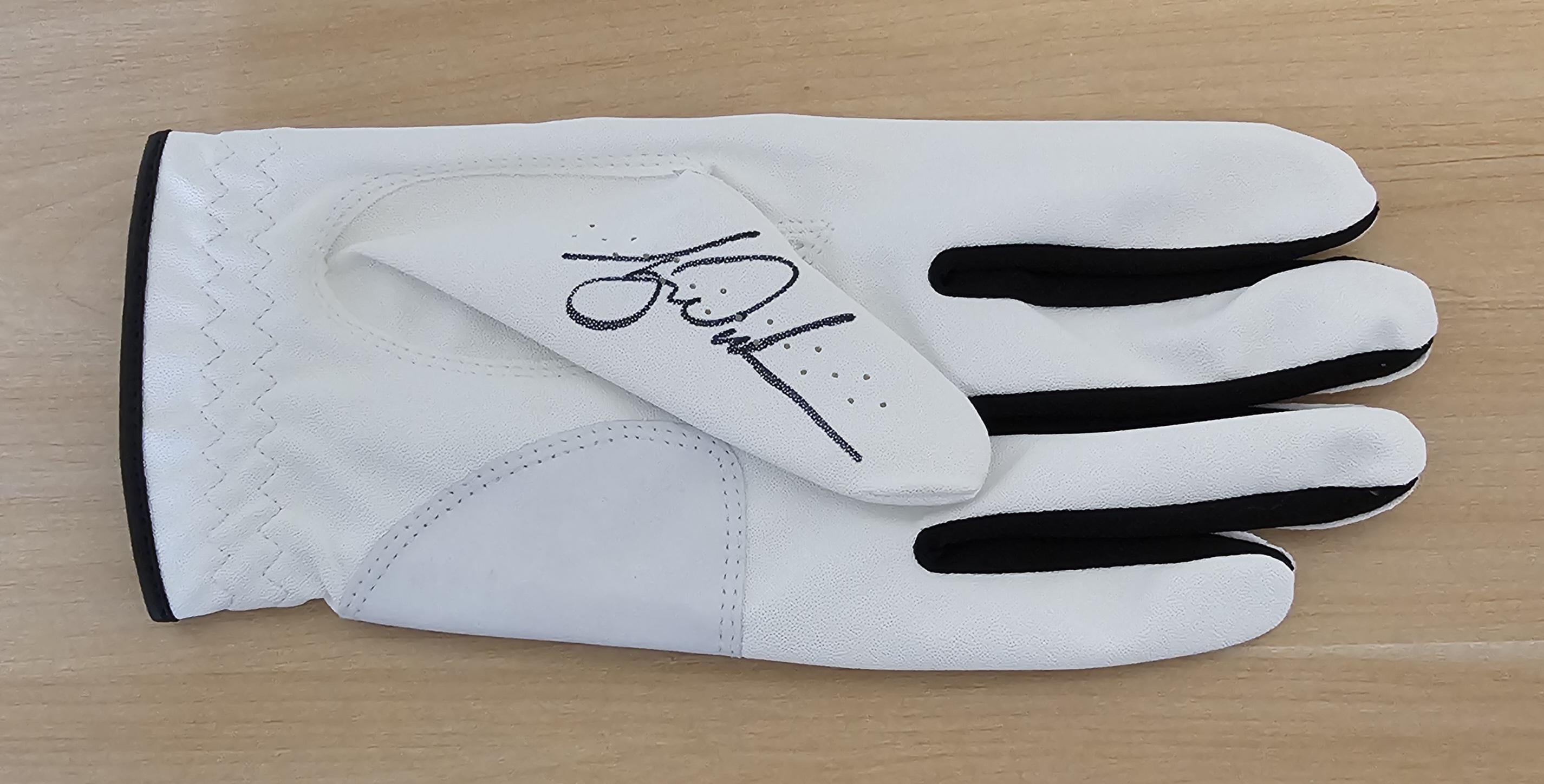 Tiger Woods Signed Golf Glove PSA Authenticated Autograph Masters Champion PGA Tour Memorabilia Collectible Investment Grade