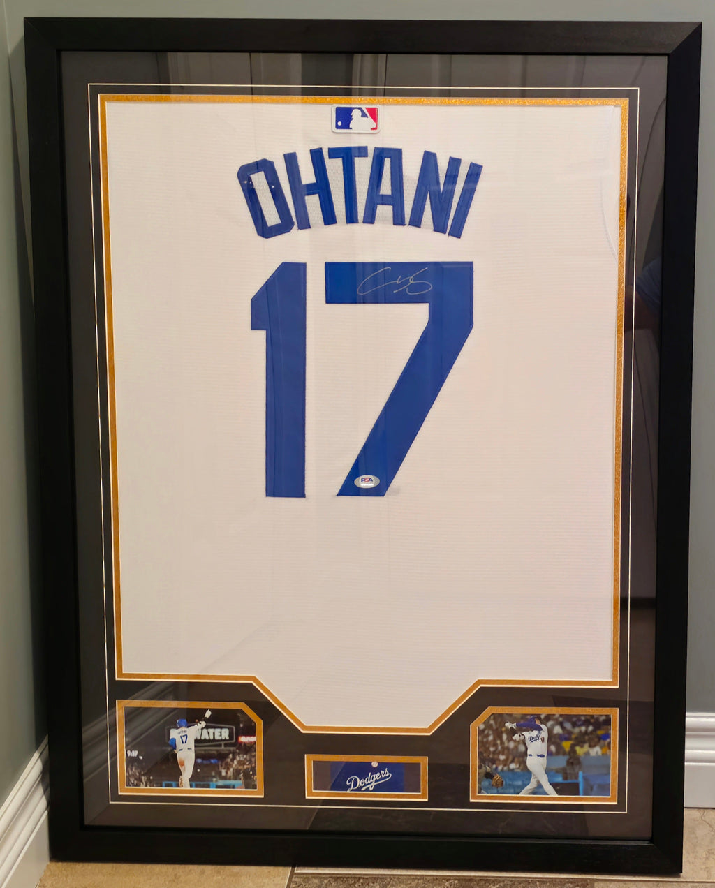Custom Framed! Shohei Ohtani Signed Dodgers Jersey with PSA/DNA Authentication