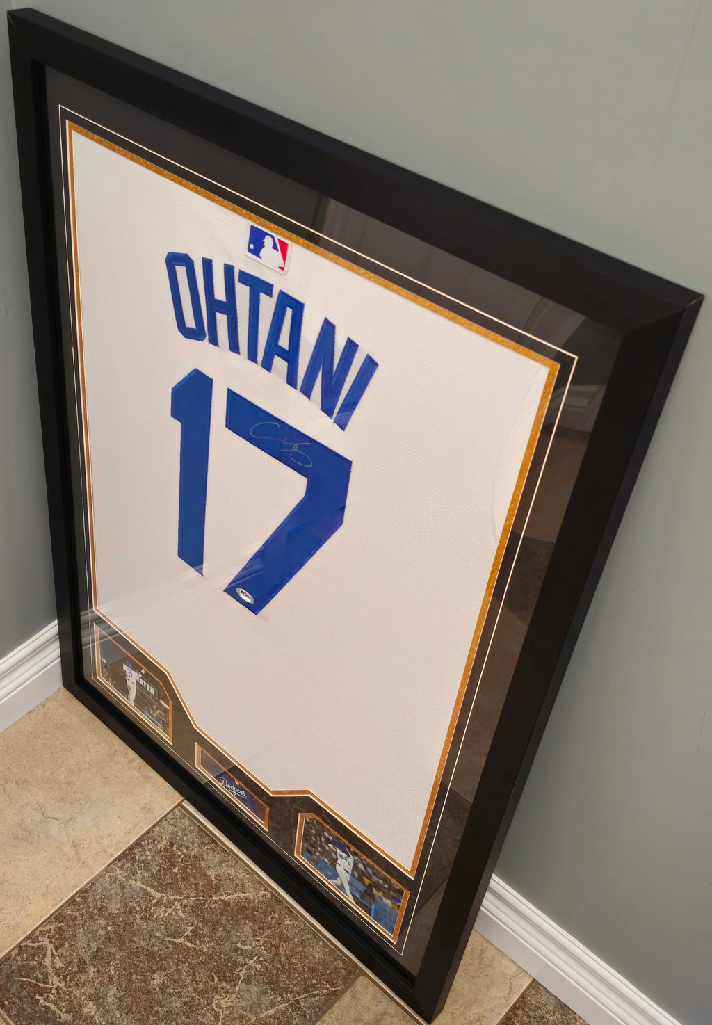 Custom Framed! Shohei Ohtani Signed Dodgers Jersey with PSA/DNA Authentication