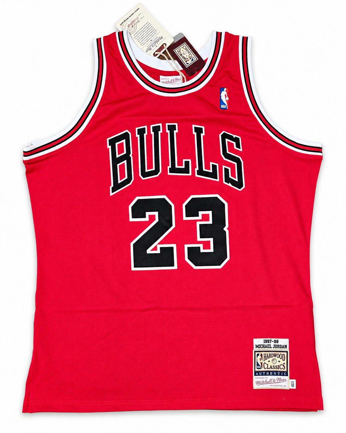 Michael Jordan Signed 1997-98 Chicago Bulls Red Jersey – Upper Deck UDA
